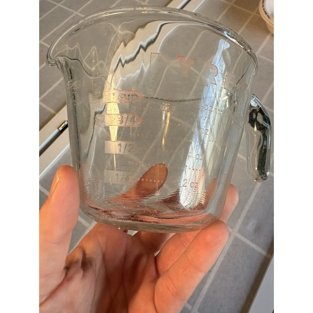 Vintage Pyrex Measuring Cup 1 Cup 8oz Red Lettering Closed D Handle